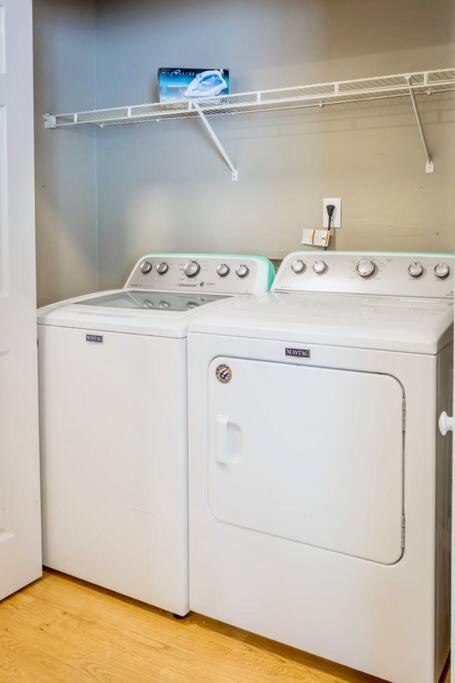 Life'S A Breeze - Updated 3Br 5Min To Pcola Beach Gulf Breeze Exterior foto