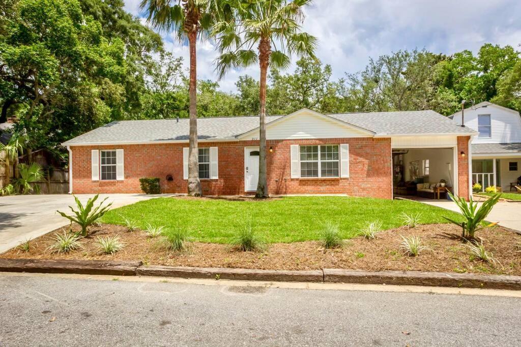 Life'S A Breeze - Updated 3Br 5Min To Pcola Beach Gulf Breeze Exterior foto