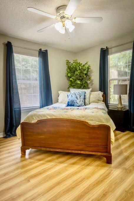 Life'S A Breeze - Updated 3Br 5Min To Pcola Beach Gulf Breeze Exterior foto